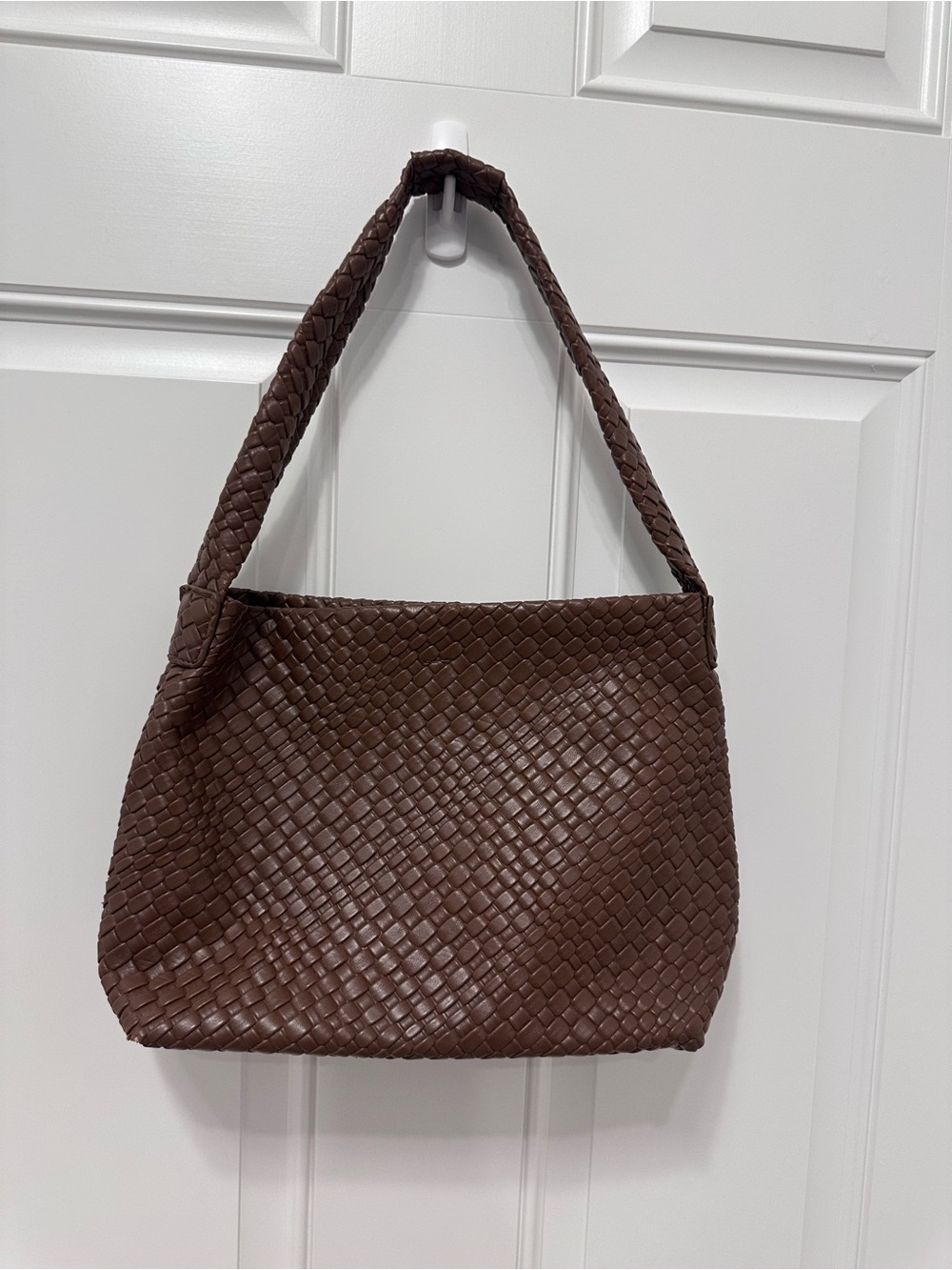 Woven Faux  Leather Shoulder Bag in Dark Brown no brand like new